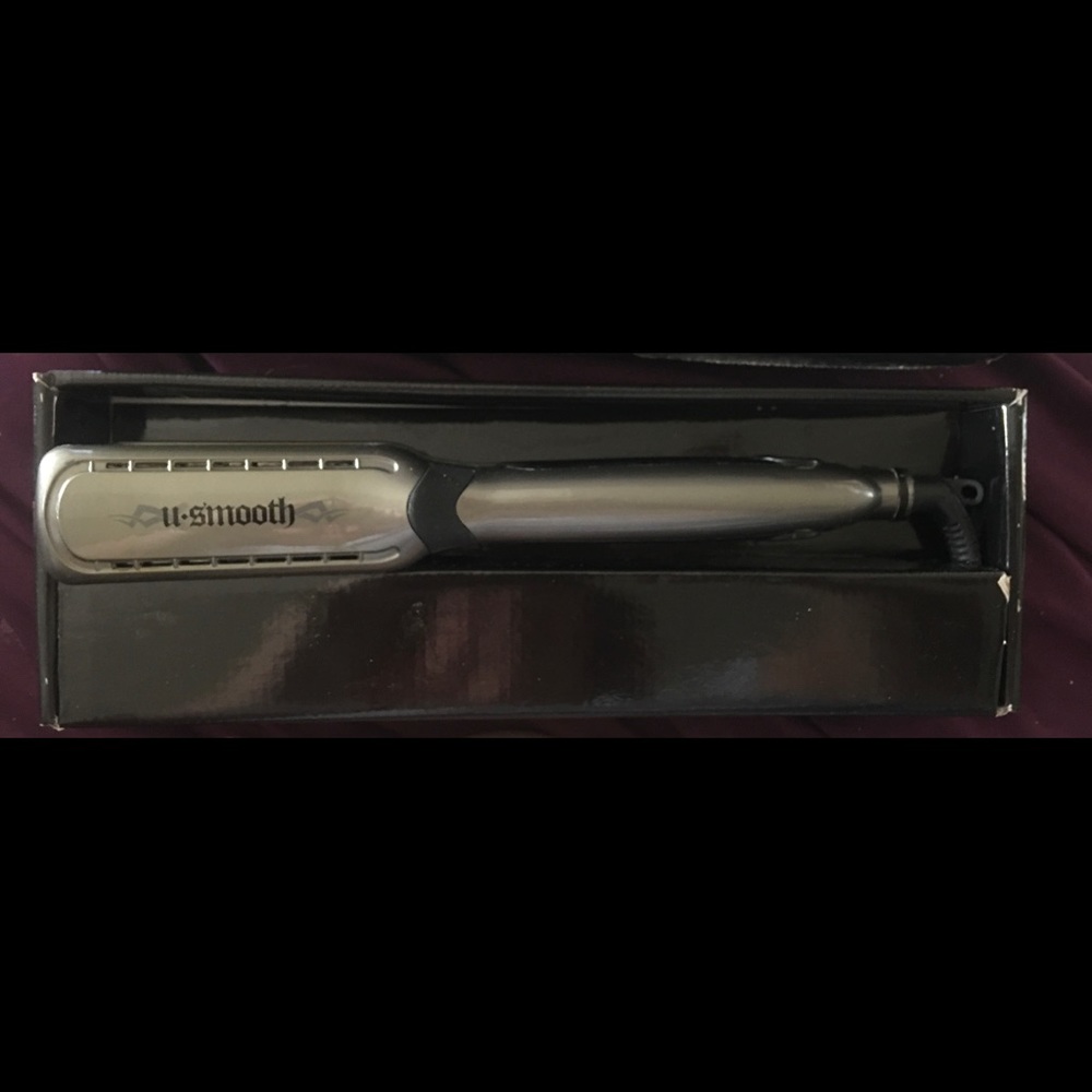 U-Smooth 1.5” Professional Smoothing Iron
